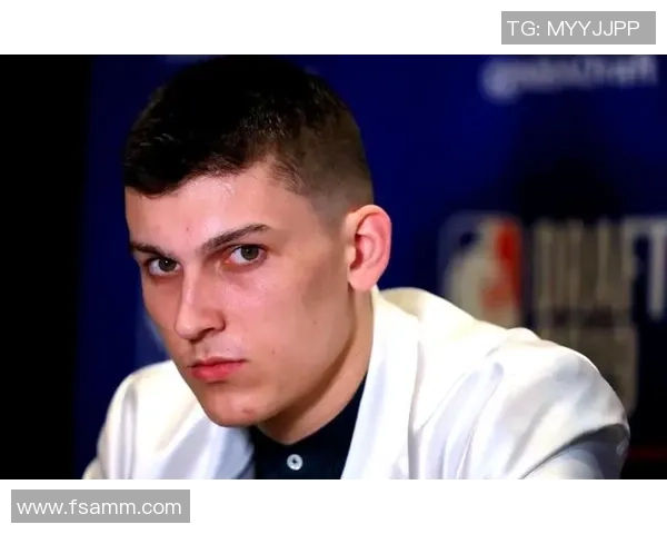 泰勒希罗的篮球之路:从新星崛起到NBA明星的成长历程 泰勒希罗的篮球之路:从新星崛起到NBA明星的成长历程